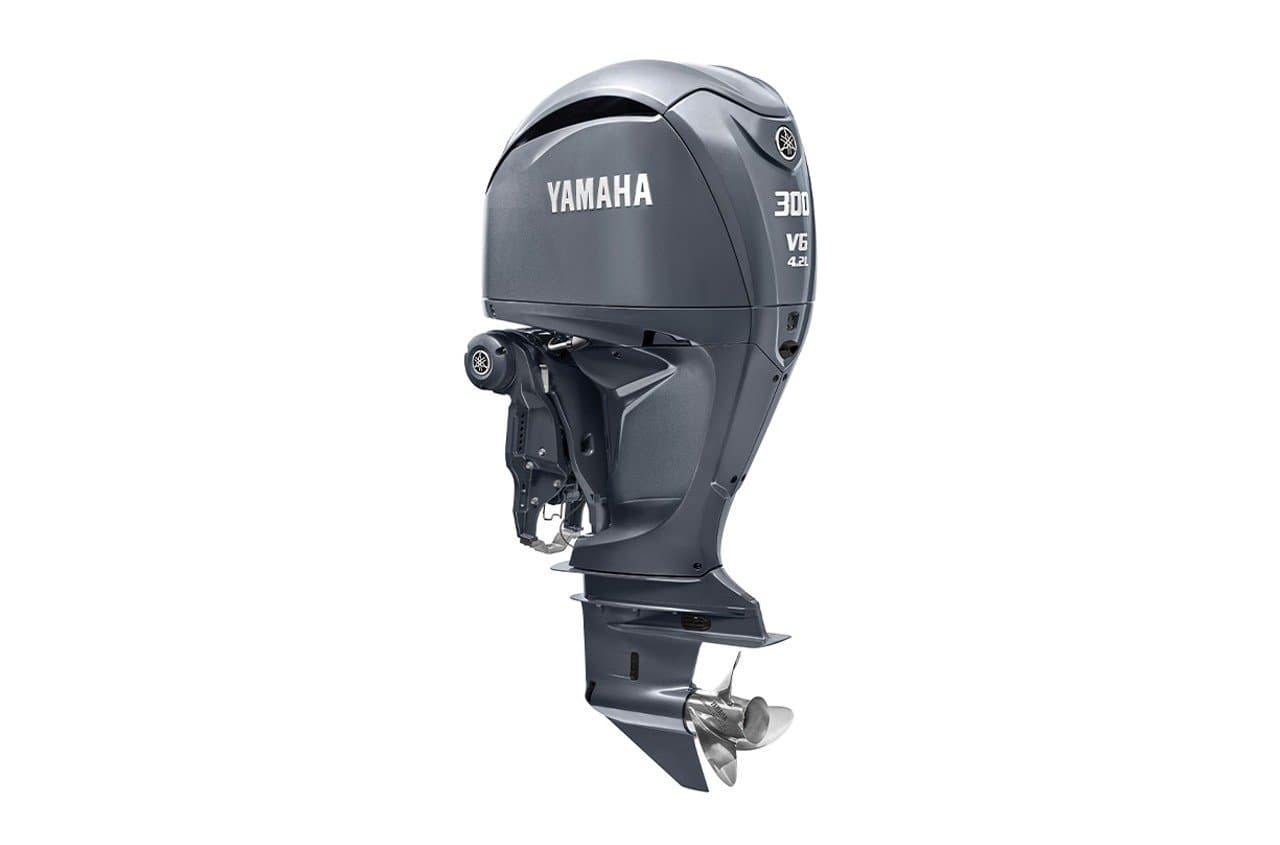 Yamaha 300hp DEC Outboard · Digital Electronic Controls, 25″ Shaft, Counter Rotation · LF300XSB