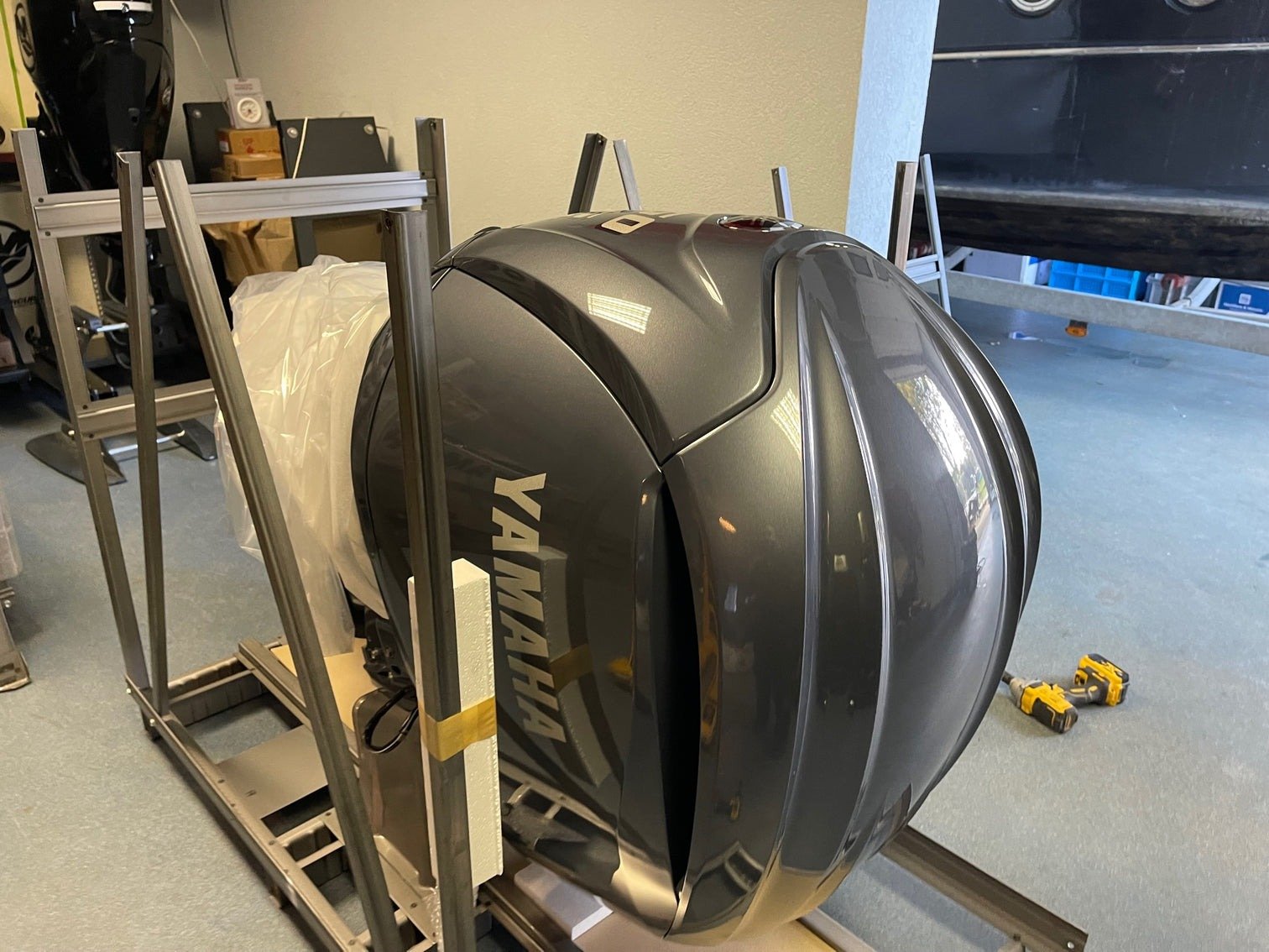 Yamaha 300hp Outboard Engines · Digital Electronic Controls, 25″ Shaft · F300XSB